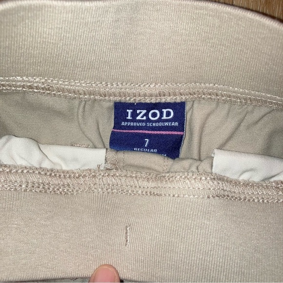 Izod Girls Khaki Shorts | Size 7 - Picture 4 of 7